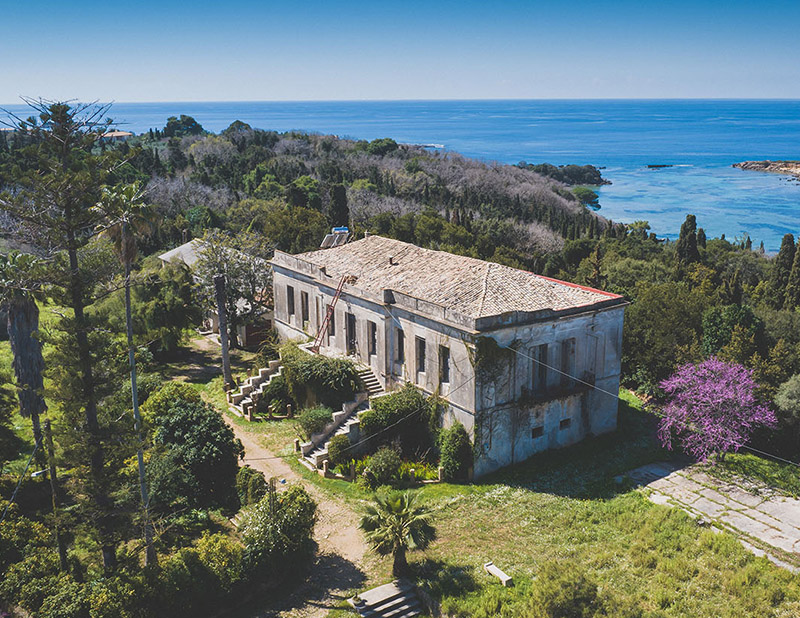 Merkouri estate